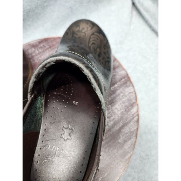 Dansko Womens Brown Leather Clogs With Embossed Floral Design - Size 39 - Picture 9 of 13
